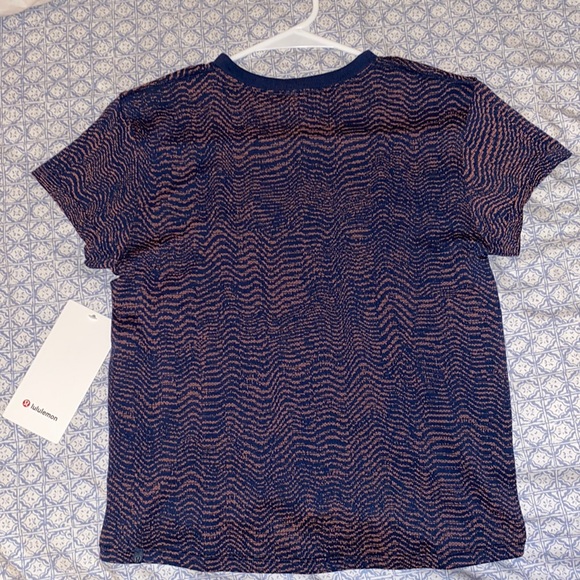 LULULEMON TRAIN TO BE TEE - Picture 1 of 7